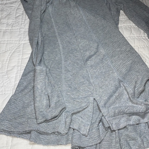 Free People We The Free Waffle Tunic Top Small Oversized Thumbholes Flowy Light - Picture 7 of 7